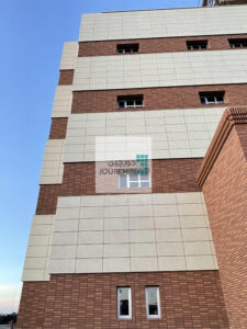 پروژه بیمارستان فوق تخصصی گل گهر سیرجان - نما خشک آجر جورچین-Jourchinco Dry Brick Facade-www.jourchinco.com